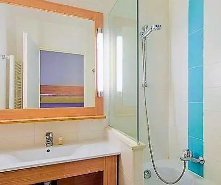 Studio 4 Personnes, Climatisé, Rez De Jardin *